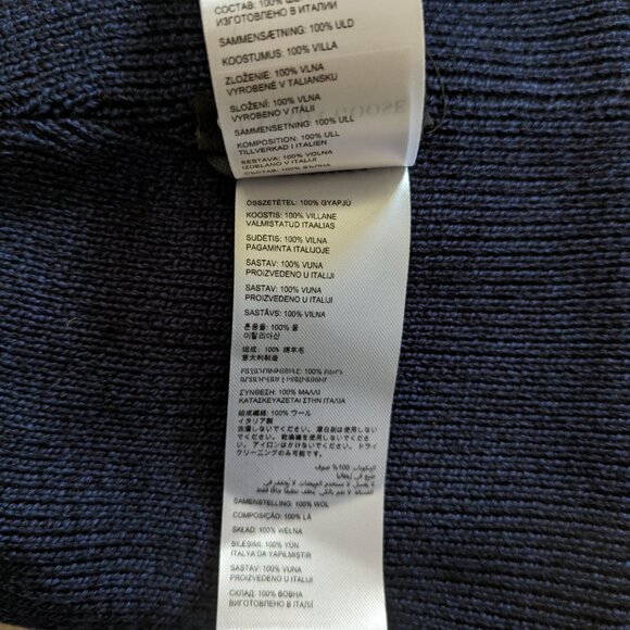 Canada Goose Arctic Toque - Merino Wool - Beanie, Navy Heather - Picture 7 of 8